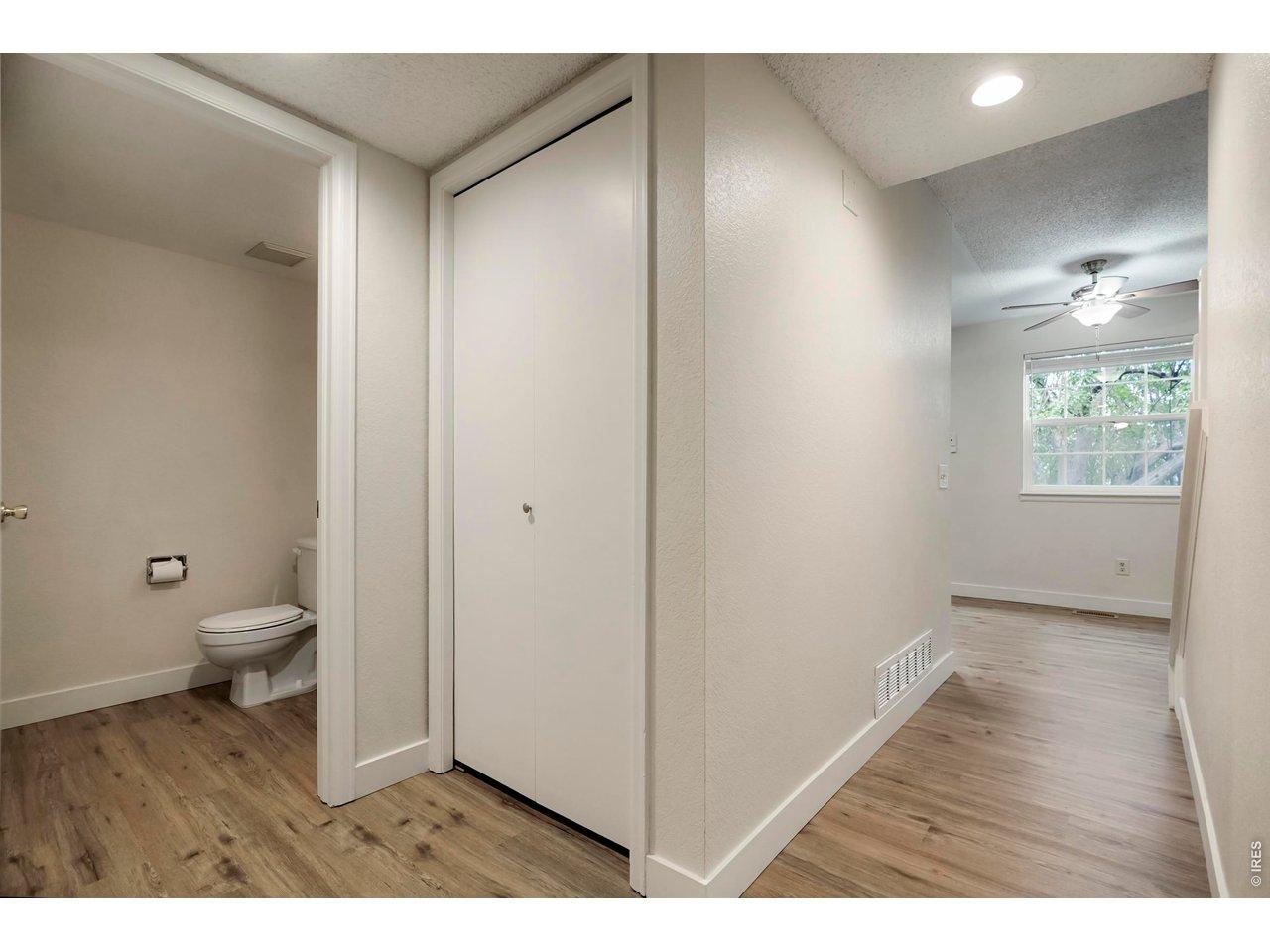 Image 4: Hallway to Kitchen and Dining Room Image 4: Hallway to Kitchen and Dining Room