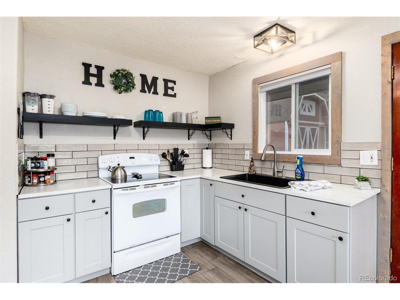 Image 4: Kitchen Image 4: Kitchen