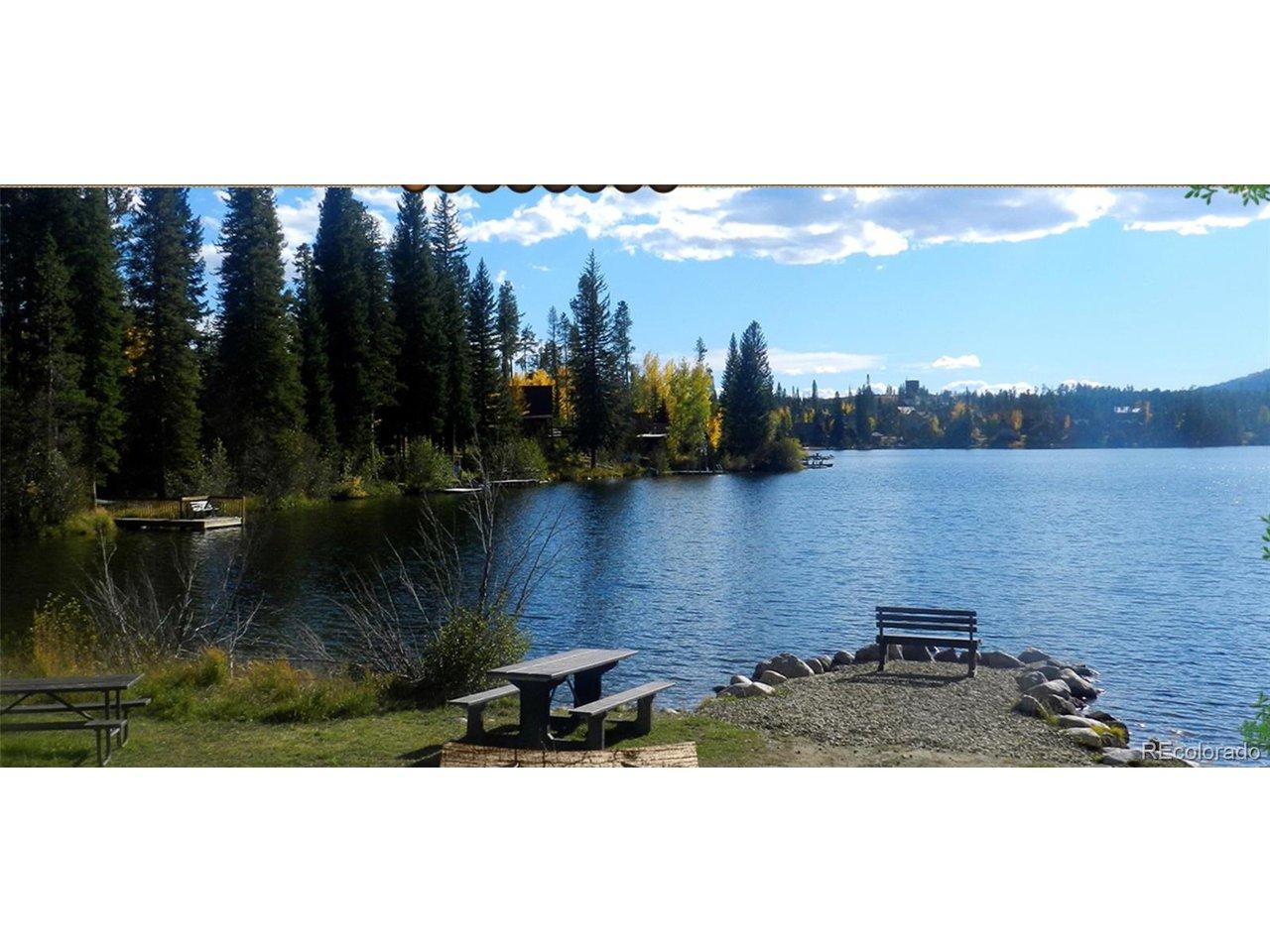 Image 2: 3 Minute walk to Columbine Lake Image 2: 3 Minute walk to Columbine Lake