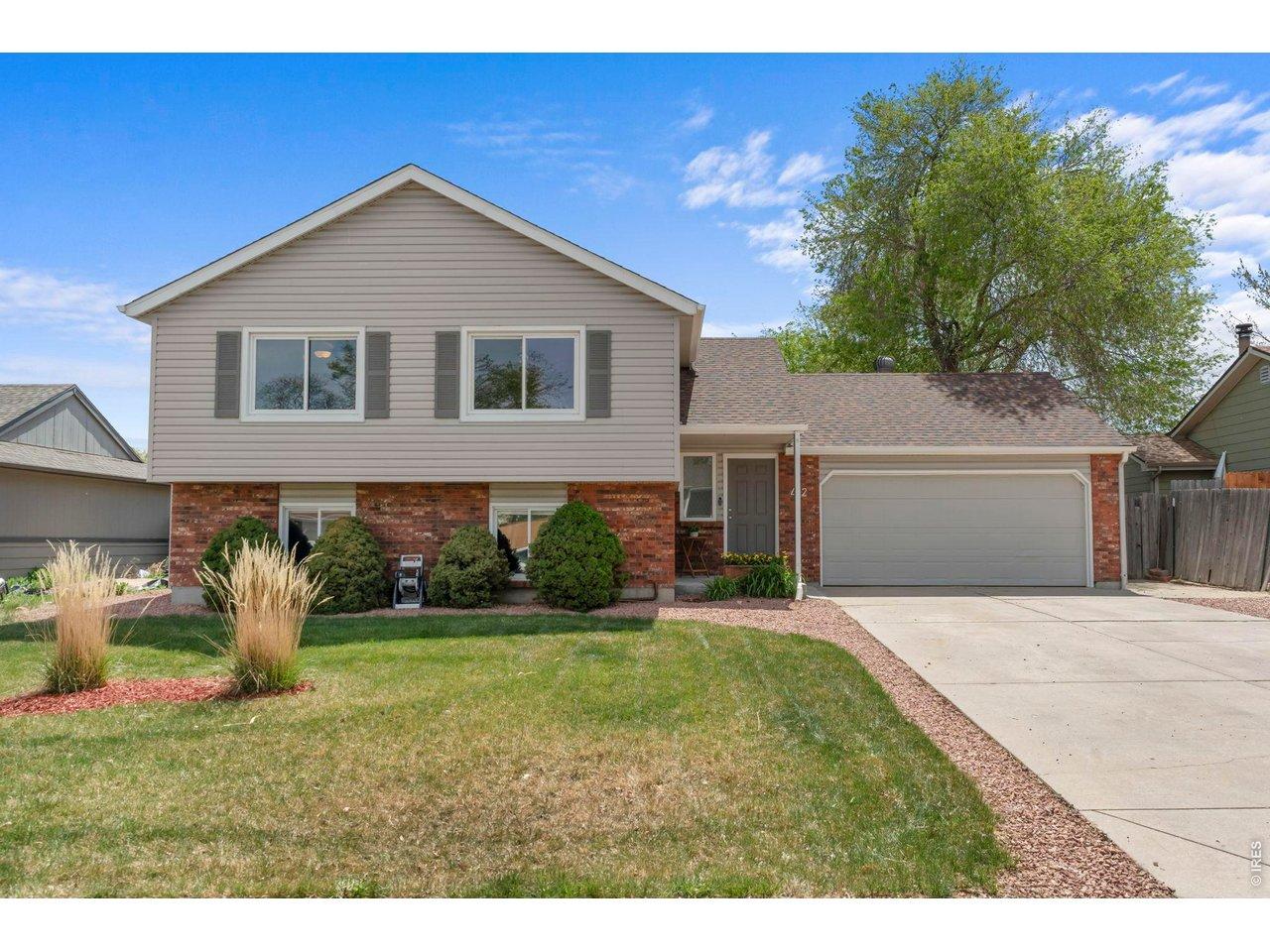 Image 2: Charming curb appeal