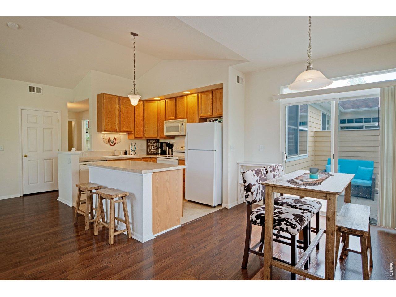 Image 4: Dining and kitchen Image 4: Dining and kitchen