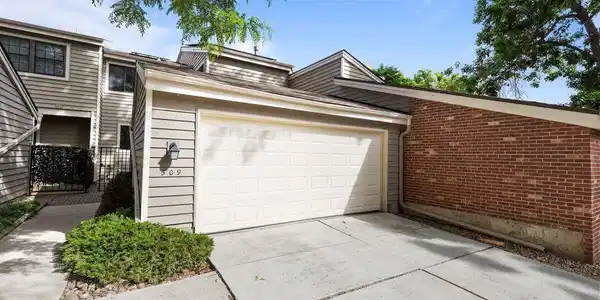7925 W Layton