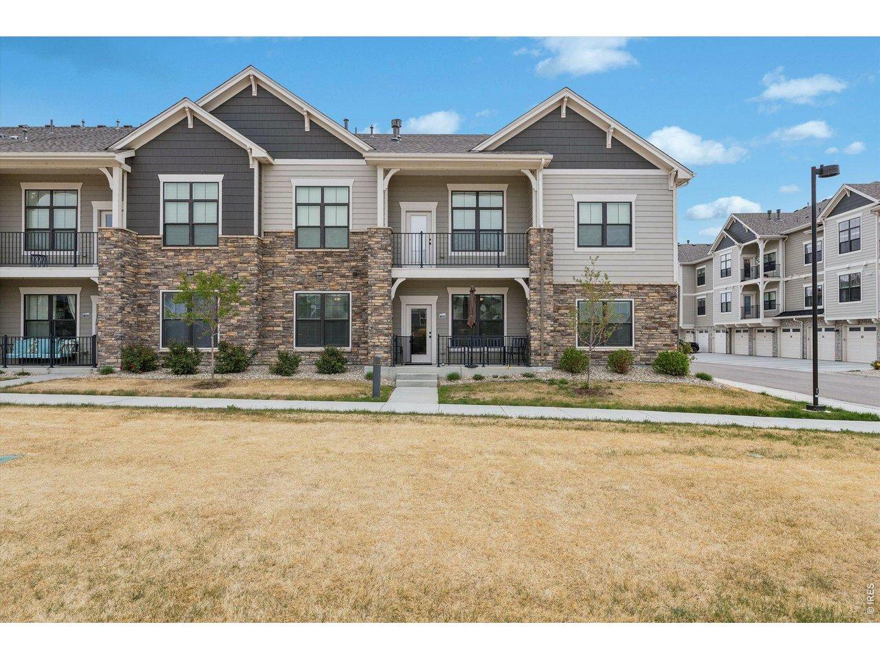 Image 3: Main Level end unit w/attached garage Image 3: Main Level end unit w/attached garage