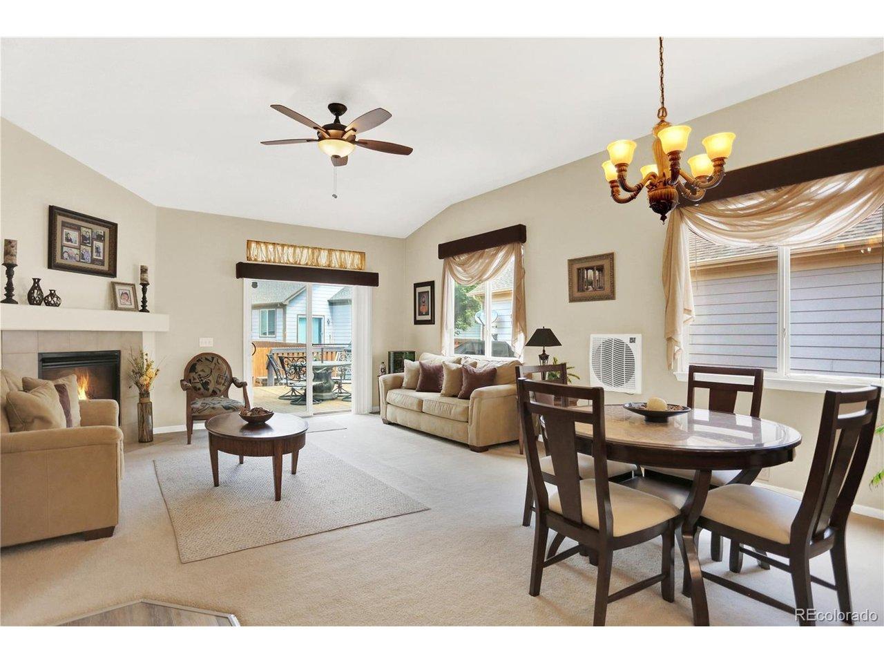 Image 4: Large Great Room with a Great Layout! Image 4: Large Great Room with a Great Layout!