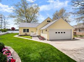 543 E Lake View