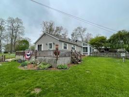 415 Lane 221 Hamilton Lake