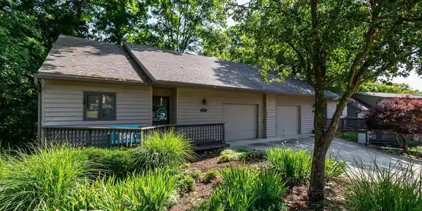 2041 E Waters Edge