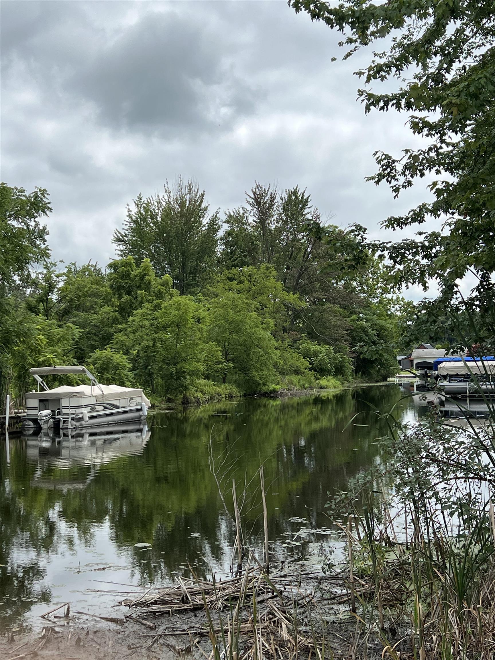 293 EMS C24, Warsaw, IN lhrmls01720469