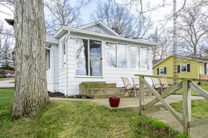 655 Lane 221B Hamilton Lake