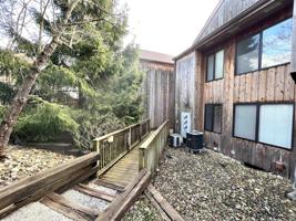 9537 S Pointe LaSalles