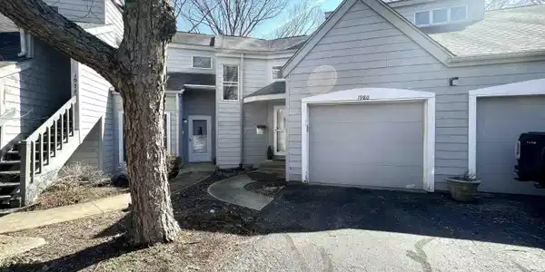 1980 E Bay Pointe