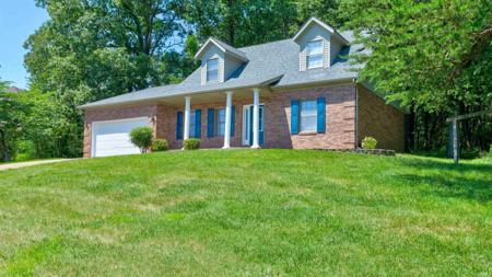 496 W Evergreen Plaza S