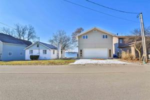 737 Chapman Lake Dr