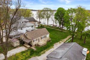 8411 E Wade