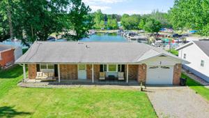 605 E Pickwick