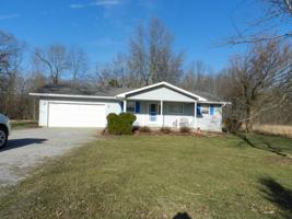 6111 N Lake Road 67 E