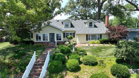 5384 E Quiet Water Ct