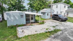 6674 N Harris