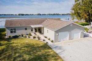 1051 Chapman Lake
