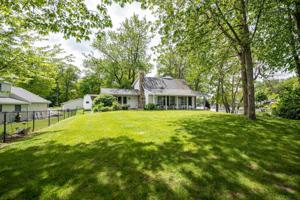 690 Lakeside
