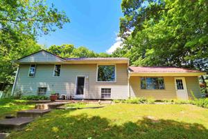 4505 E Jennings