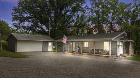 2900 Ln 221       Hamilton lake