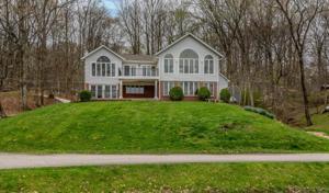 7898 N Lakeview