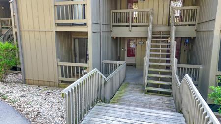 9006 Pointe Ridge