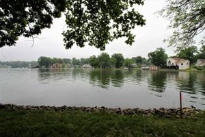 870 Lakeside