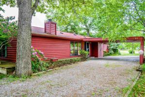 701 S Lakeside