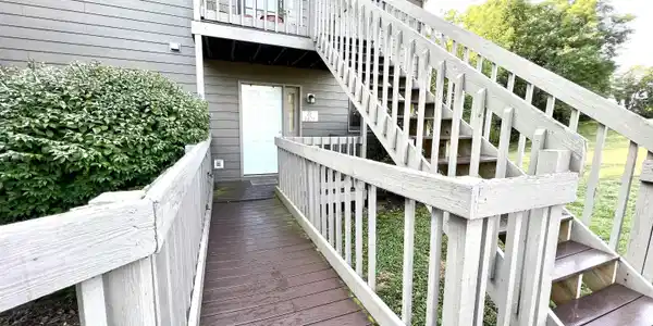 9477 S Pointe Retreat