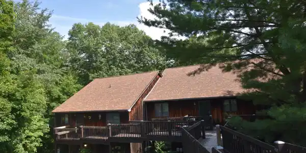 1843 E Eagle Bay