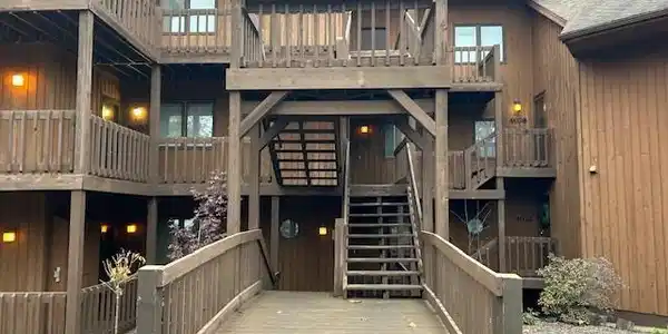 4062 E Eagle Bay