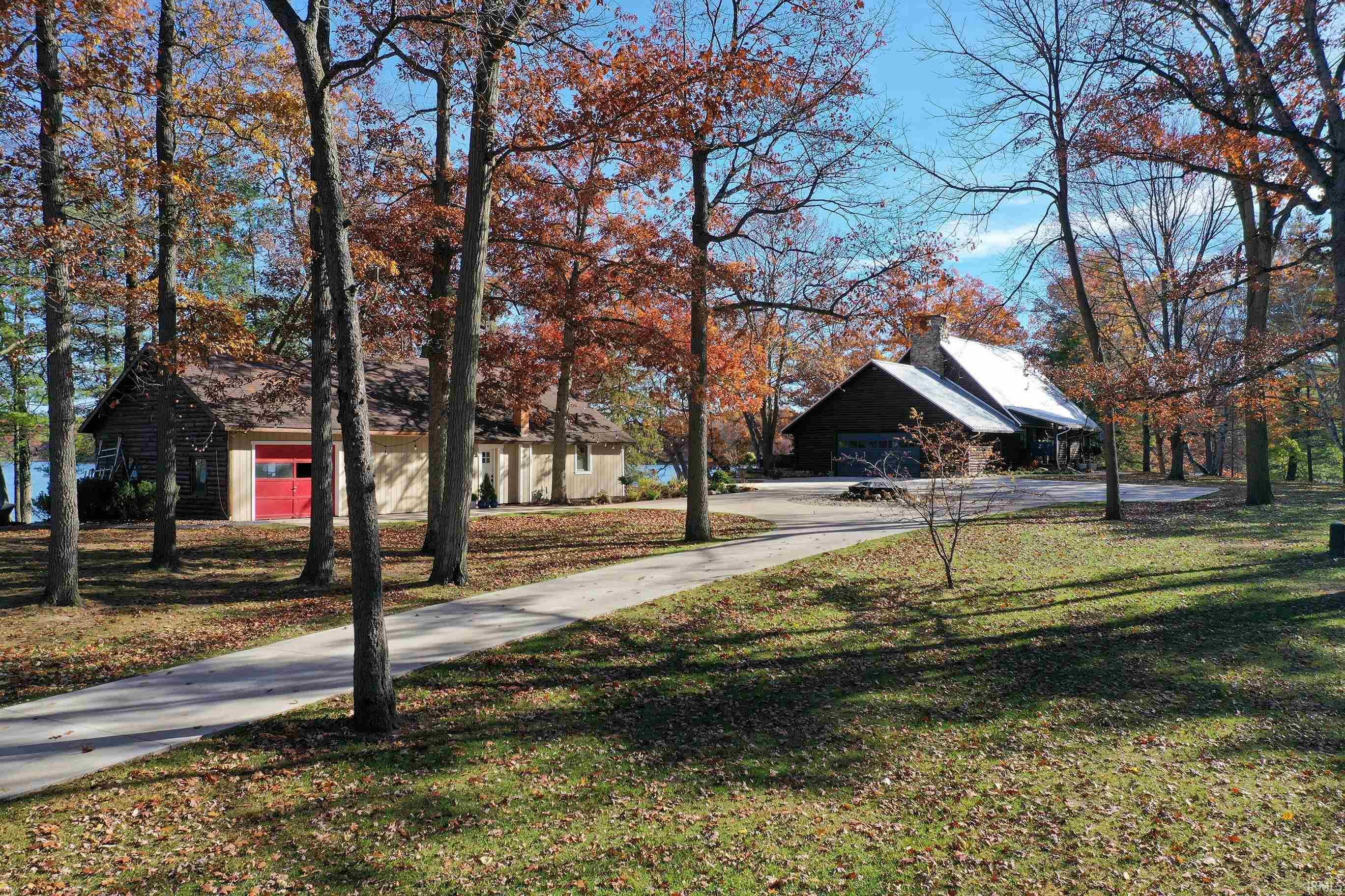 Image 1: View of green lawn, Yard