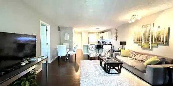 1881 E Eagle Bay