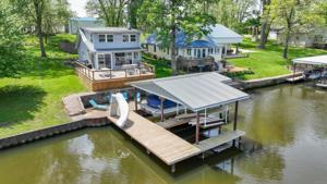 5593 E Bass Center
