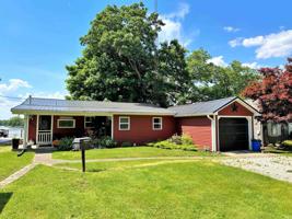 3271 E Stahl