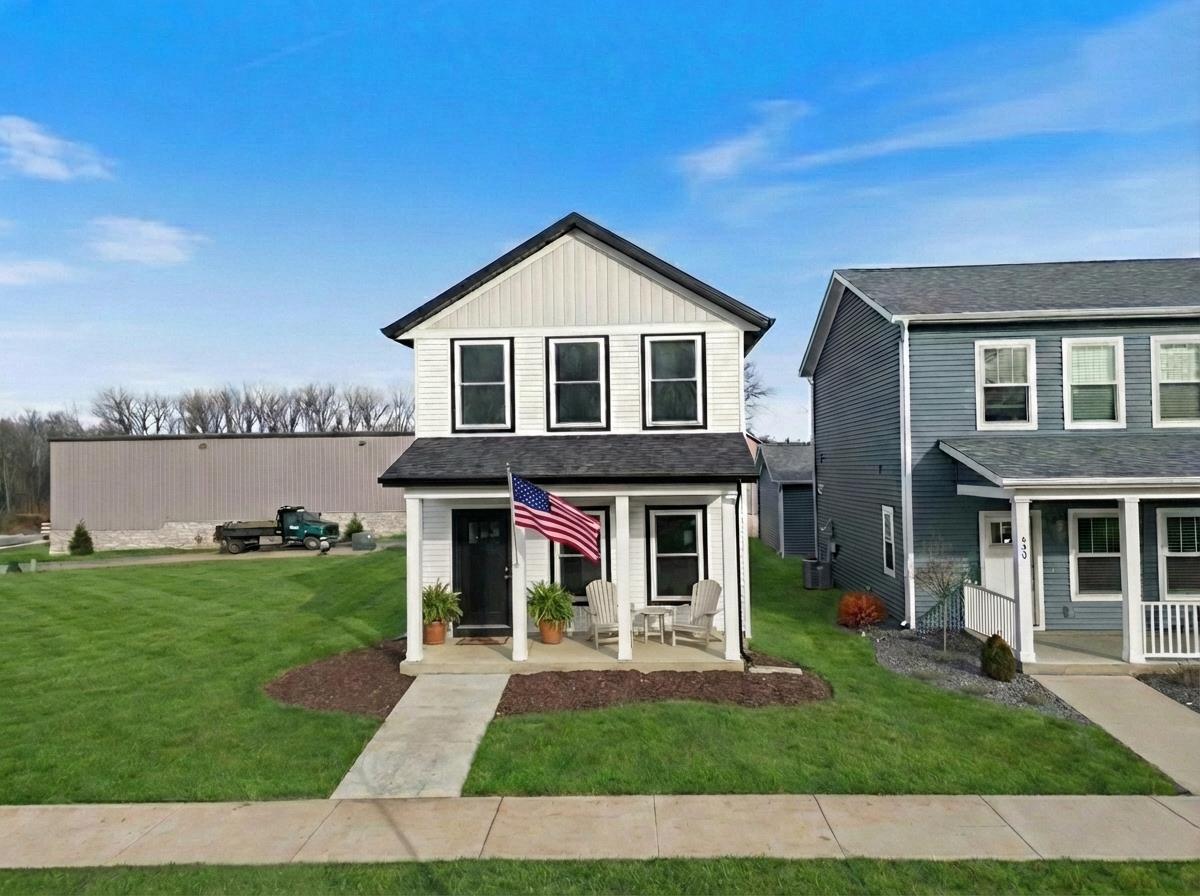 Image 0: Enjoy All Inclusive living in Downtown Warsaw, Welcome to This Brand New Build in The Grove Image 0: Enjoy All Inclusive living in Downtown Warsaw, Welcome to This Brand New Build in The Grove