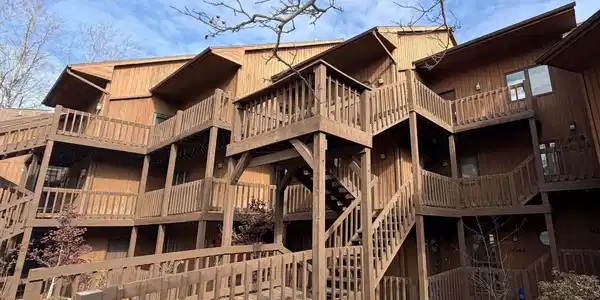 4050 E Eagle Bay