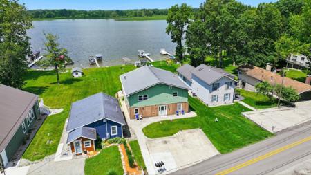 2083 Chapman Lake