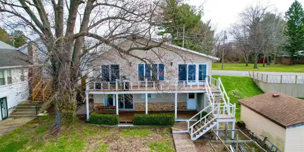 1622 Bessmore Park