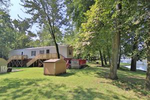 9423 N Lenback