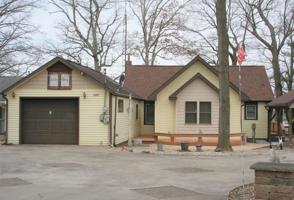 3301 E Stahl