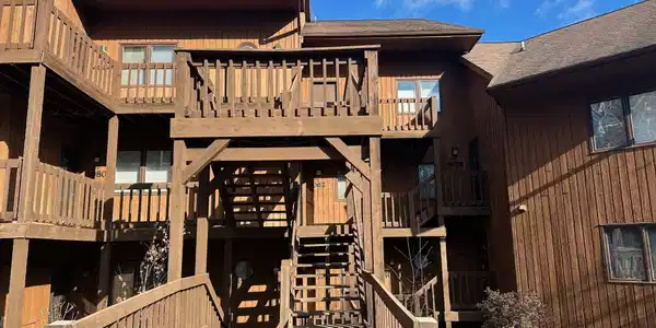 4062 E Eagle Bay