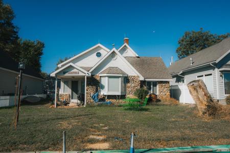 822 S Lakeside