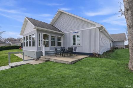 5671 N Stahl