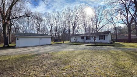 7816 N Clover