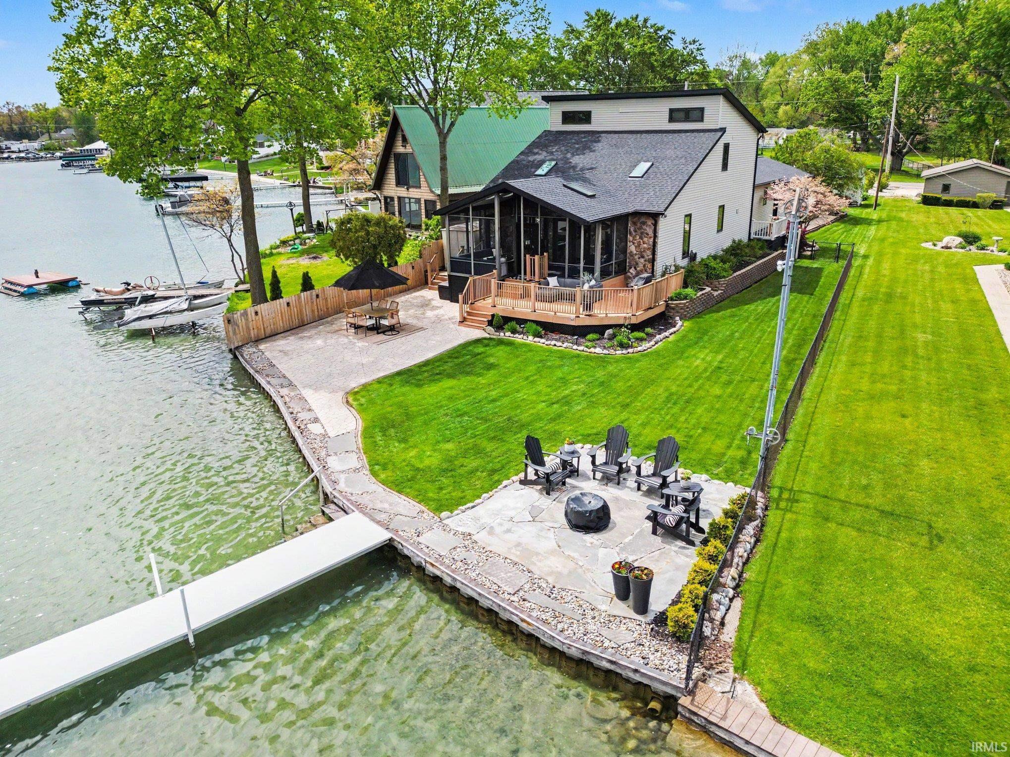 Image 0: Aerial view from lake Image 0: Aerial view from lake