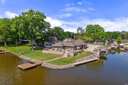 2409 S Pleasant Valley