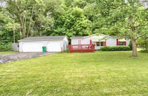 1040 Chapman Lake